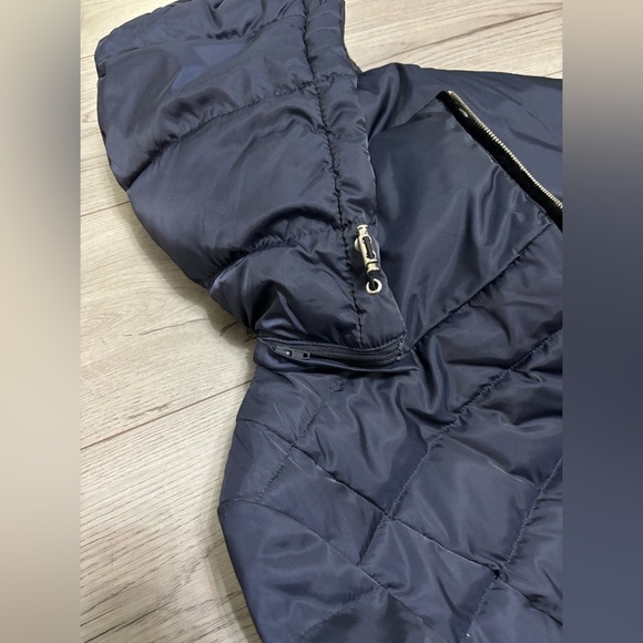 Tahari women’s down jacket with removable hood. Size XXS. Navy blue color. - Picture 7 of 8